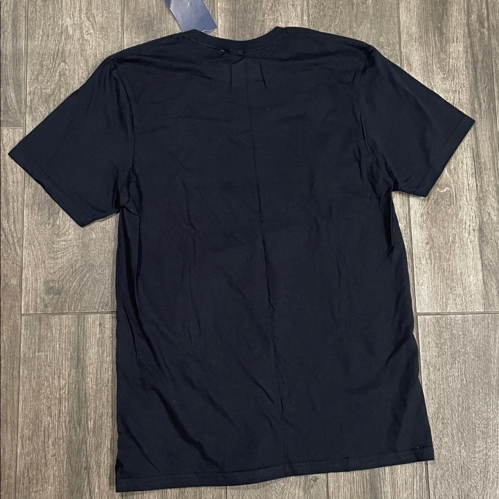 NWT Fanatics Black Tee with Gold and Brown LA Lakers Graphic - Picture 3 of 4